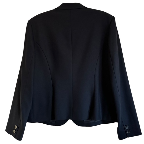NWT TALBOTS WOOL BLEND NAVY THEEE BUTTON BLAZER SIZE 18 - Picture 2 of 13
